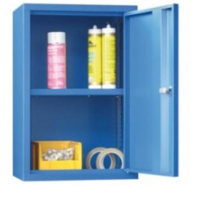 Gabinete 09-9041 de metal con un estante